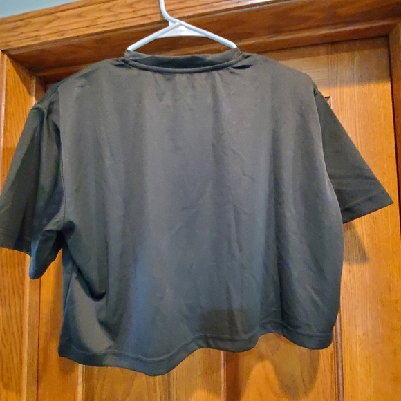 Shein,.Women's size Large, Cropped, short sleeve top, never worn, perfect shape - Picture 4 of 4